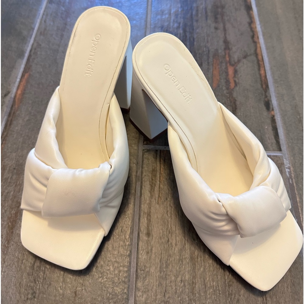 Brandnew Nordstrom Open Edit Cream women’s sandals